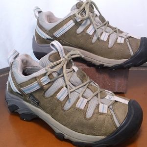 Keen WomensSz.7.5US Waterproof Event  Hiking shoes